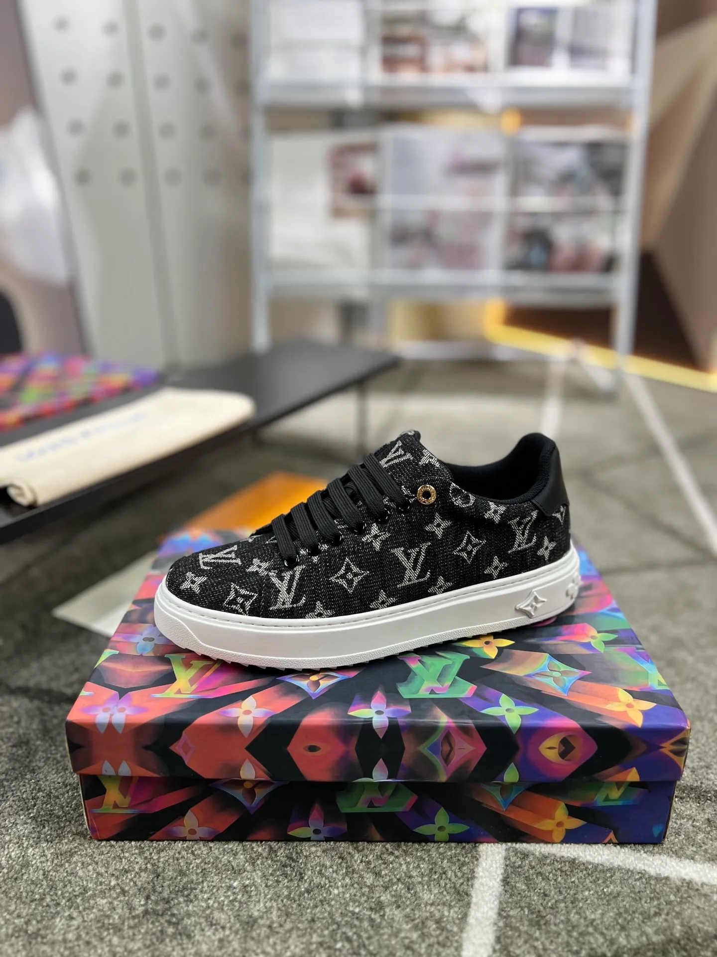 Factory price: 520💰LOUIS VUITTON [Louis VUITTON] New trendy Lv is on the market🎁, casual and fashionable men's shoes👟The upper is made of imported original fabric + cowhide mesh lining, the original wear-resistant rubber outsole, the version is simple and elegant, exclusive for trendy men, six colors available, code number: 38-44, customized 45, 46
